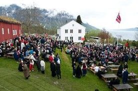 Folkemasse 4692.jpg